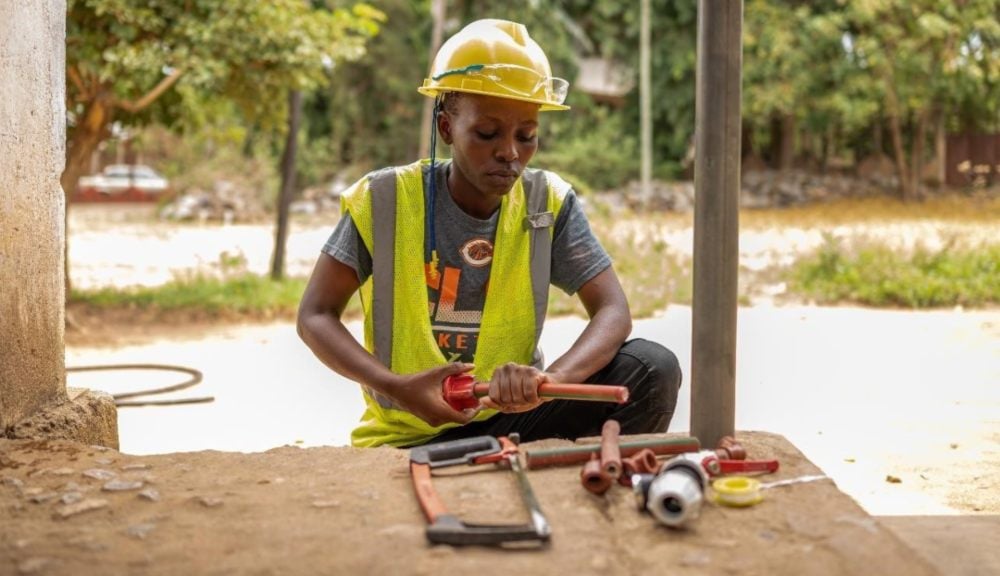 Rose, participante à notre programme « VUKA » en Tanzanie.